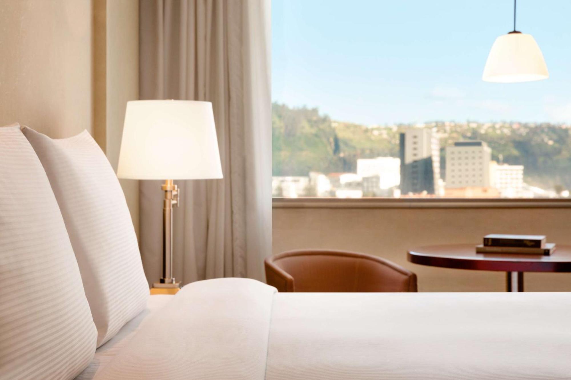 Hilton Colon Quito Hotel Buitenkant foto